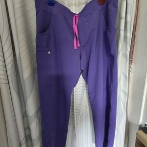 Figs scrub pants (amethyst)